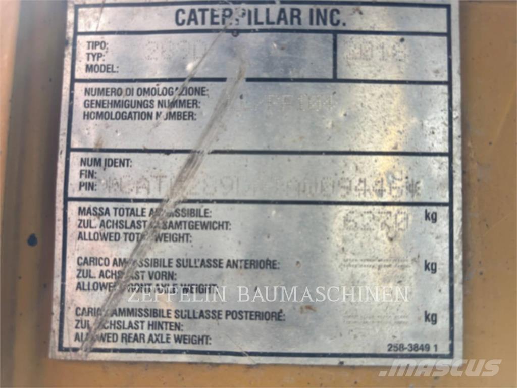 CAT 289D Šmykom riadené nakladače