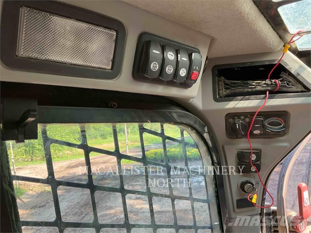 CAT 299D2 AHQ Šmykom riadené nakladače