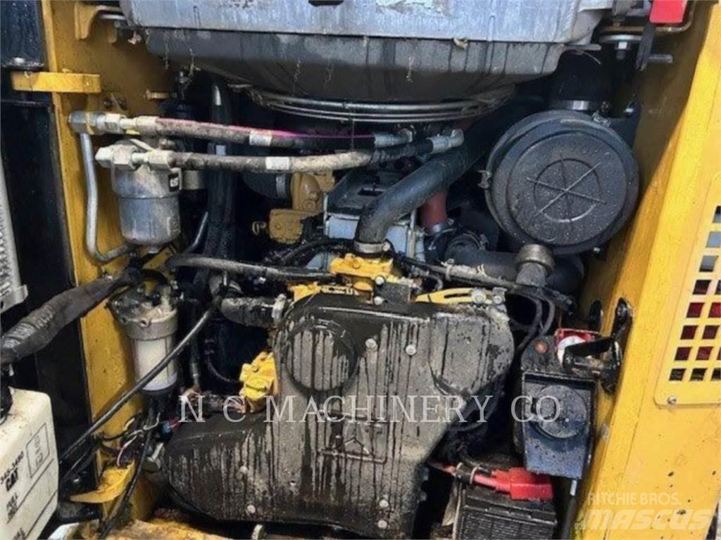 CAT 299D2 XHP Šmykom riadené nakladače