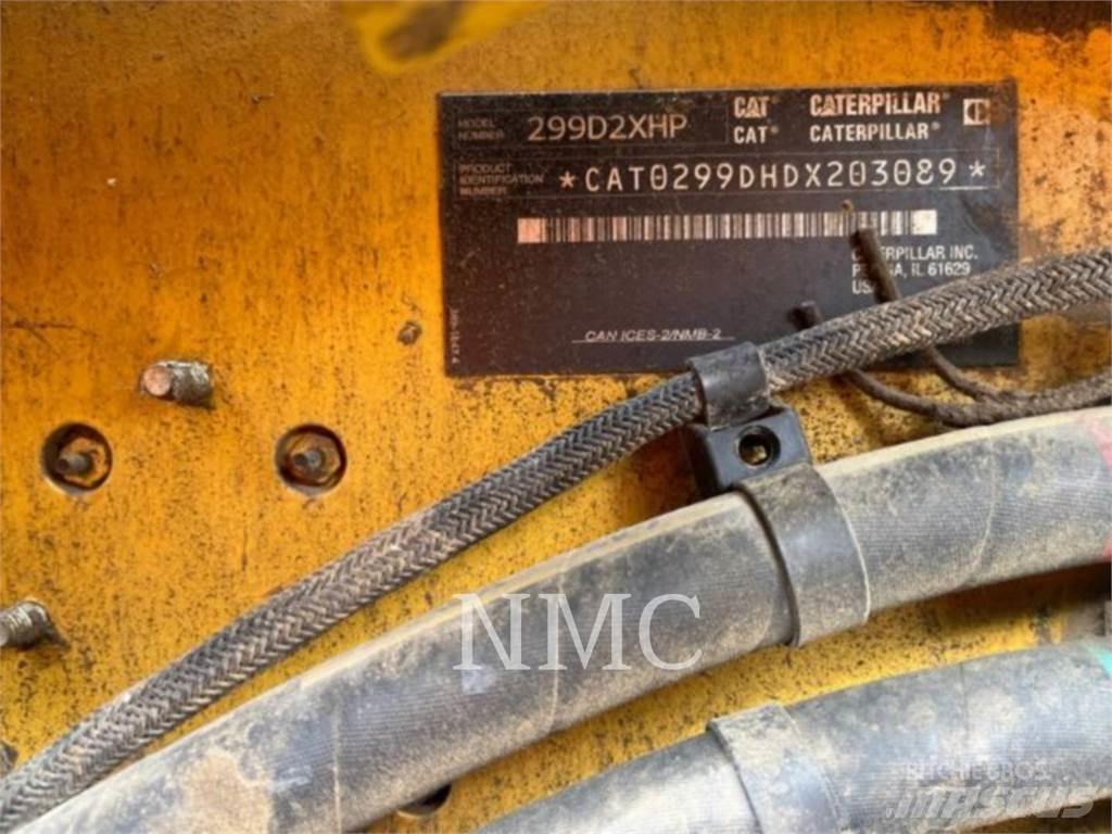 CAT 299D2 XHP Šmykom riadené nakladače