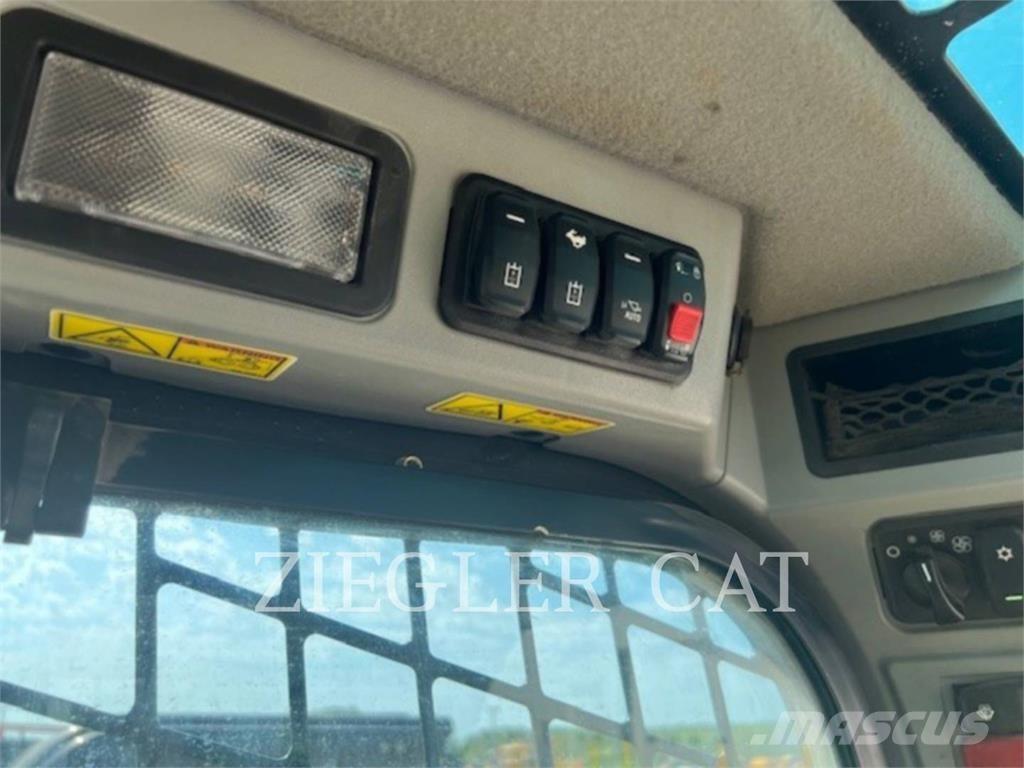 CAT 299D3 Pásové nakladače