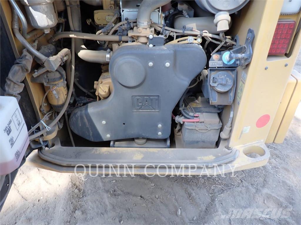 CAT 299D3 Šmykom riadené nakladače