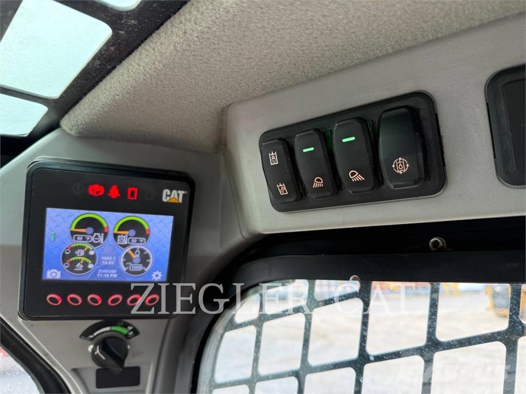 CAT 299D3 Pásové nakladače