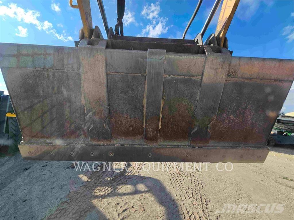 CAT 299D3 Pásové nakladače