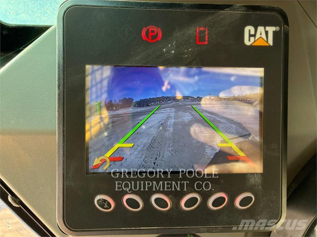 CAT 299D3 Pásové nakladače