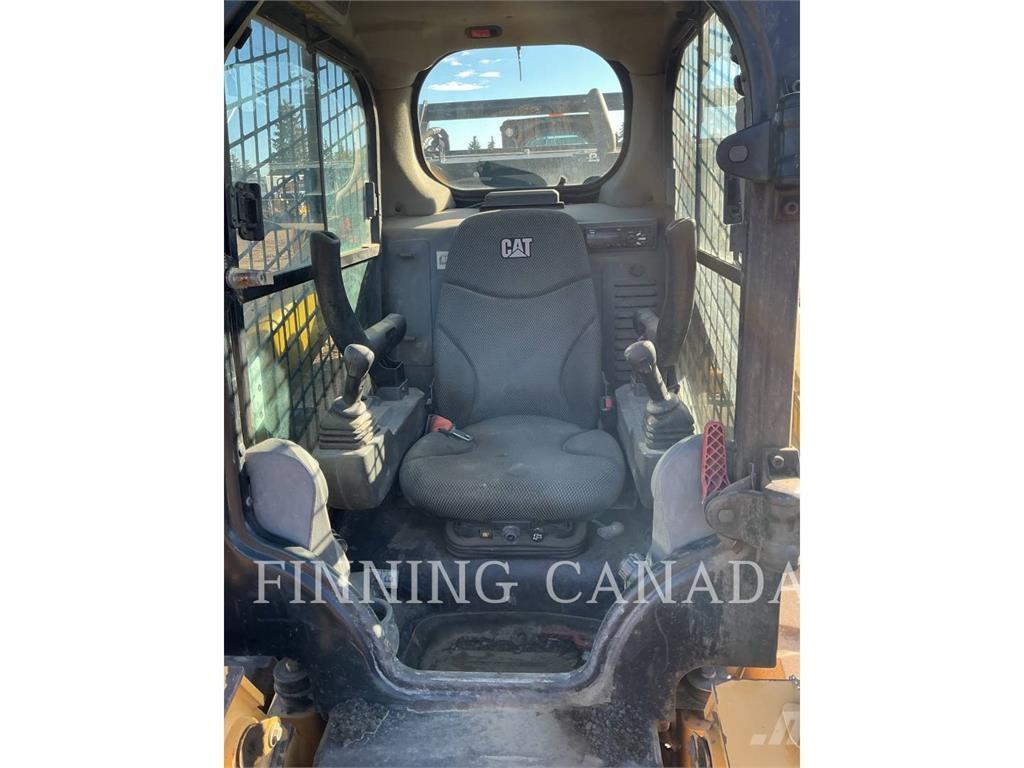 CAT 299D3 Pásové nakladače