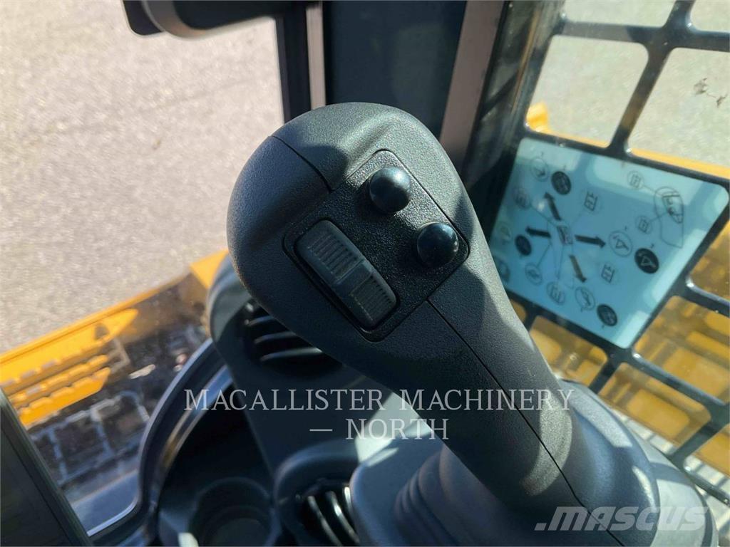 CAT 299D3 AHQBW Šmykom riadené nakladače