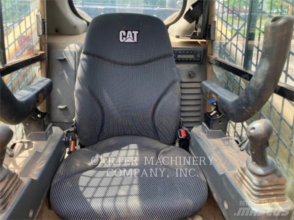 CAT 299D3 XE Šmykom riadené nakladače