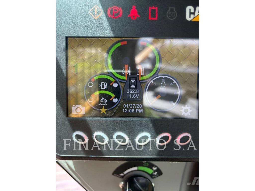 CAT 299D3XE Šmykom riadené nakladače