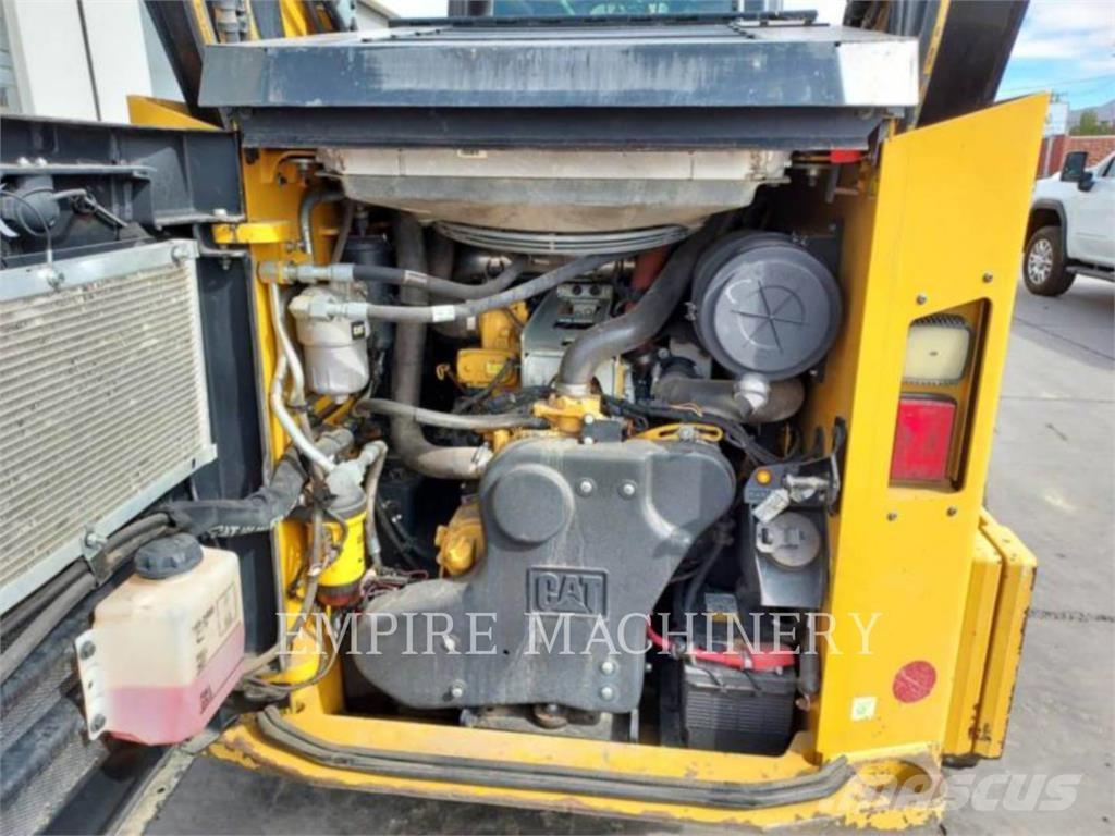 CAT 299D3XPSCA Šmykom riadené nakladače