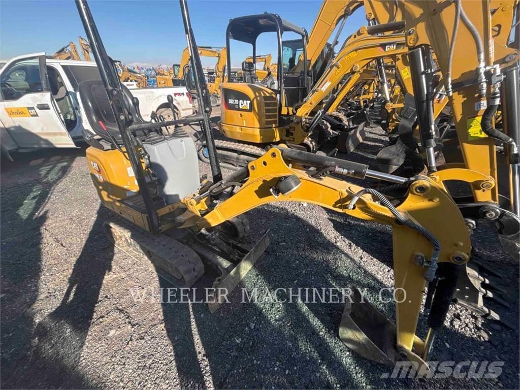 CAT 300.9D Pásové rýpadlá