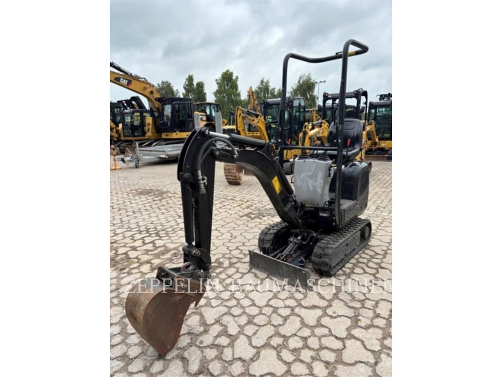 CAT 300.9D Pásové rýpadlá