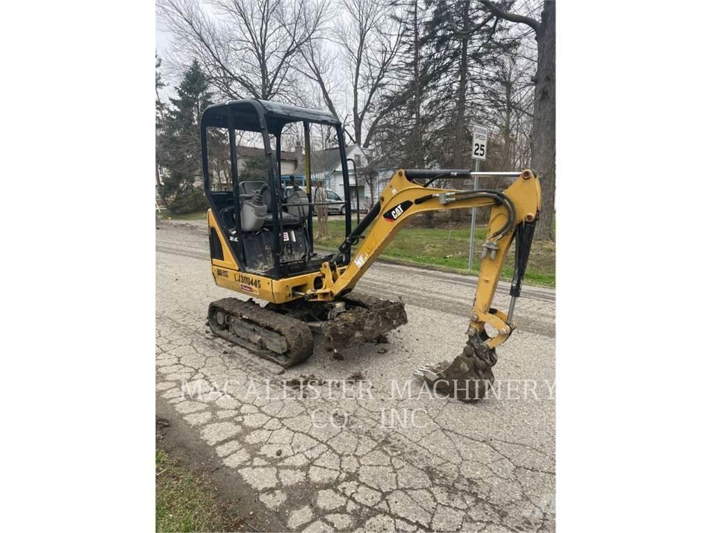 CAT 301.4C Pásové rýpadlá