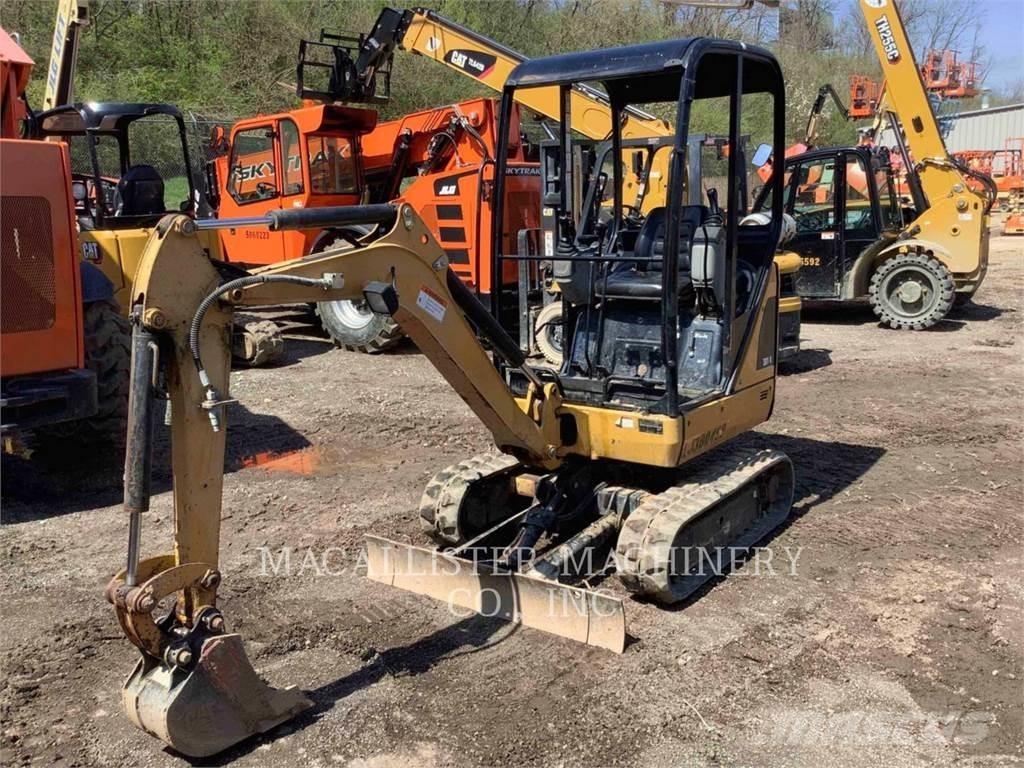 CAT 301.4C Pásové rýpadlá