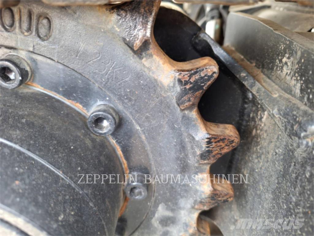 CAT 301.6-05A Pásové rýpadlá
