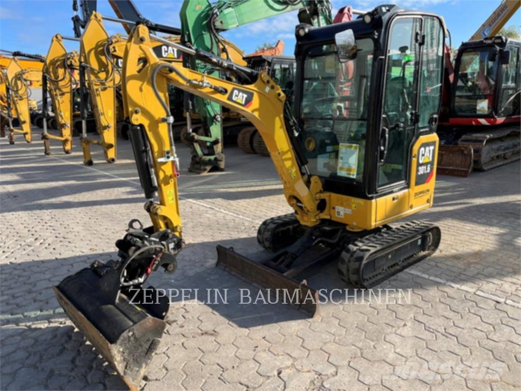 CAT 301.6-05A Pásové rýpadlá