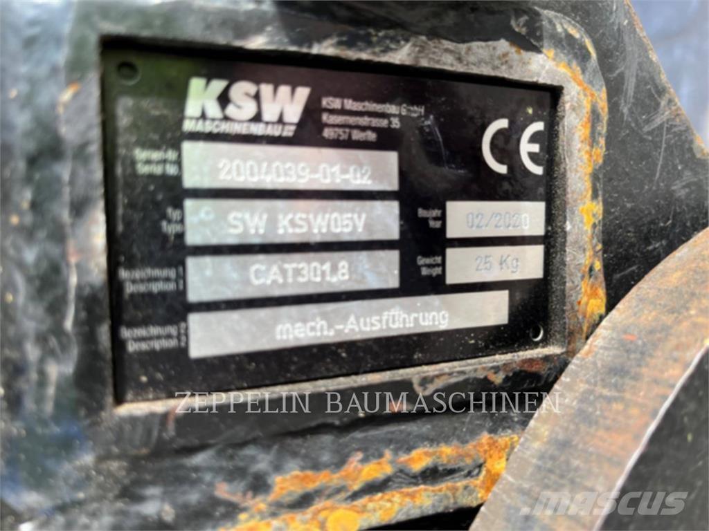 CAT 301.6-05A Pásové rýpadlá
