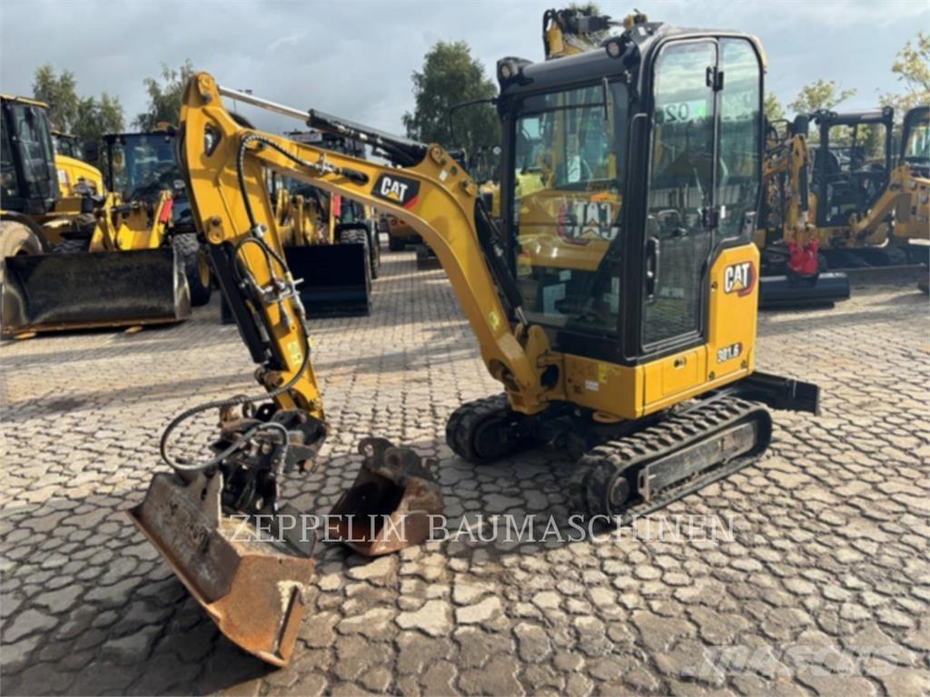 CAT 301.6-05A Pásové rýpadlá