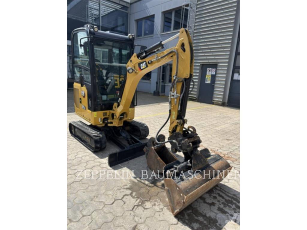 CAT 301.6-05A Pásové rýpadlá
