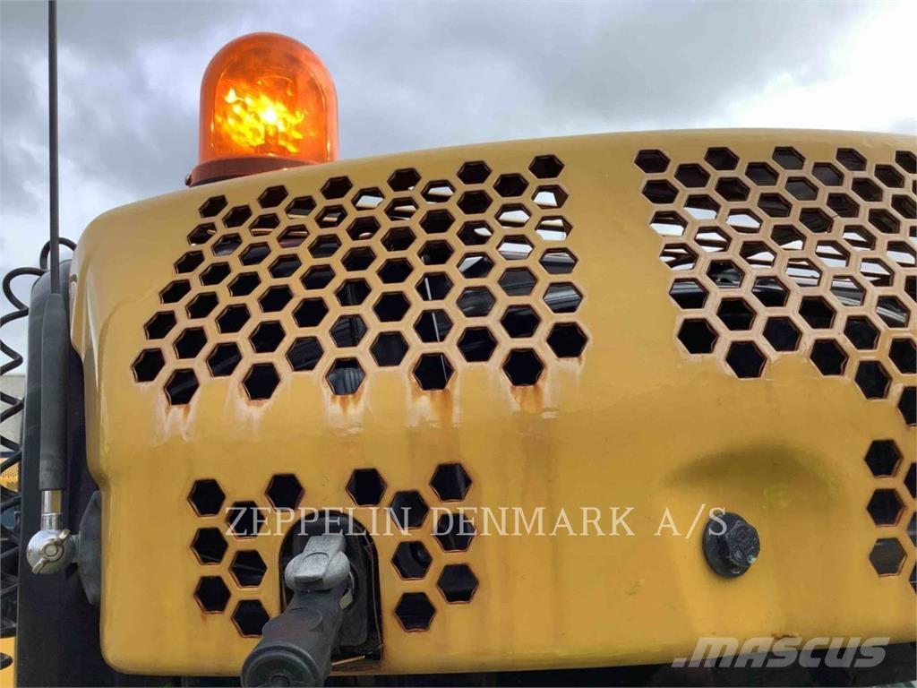 CAT 301.605 Pásové rýpadlá