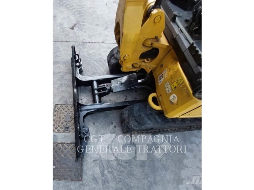 CAT 301.7 Pásové rýpadlá