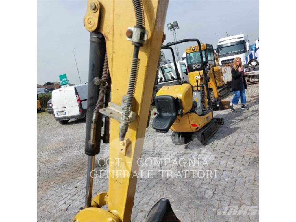 CAT 301.7 Pásové rýpadlá