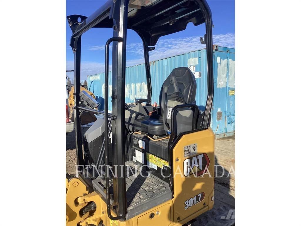 CAT 301.7-05 Pásové rýpadlá