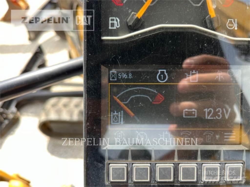 CAT 301.7-05A Pásové rýpadlá