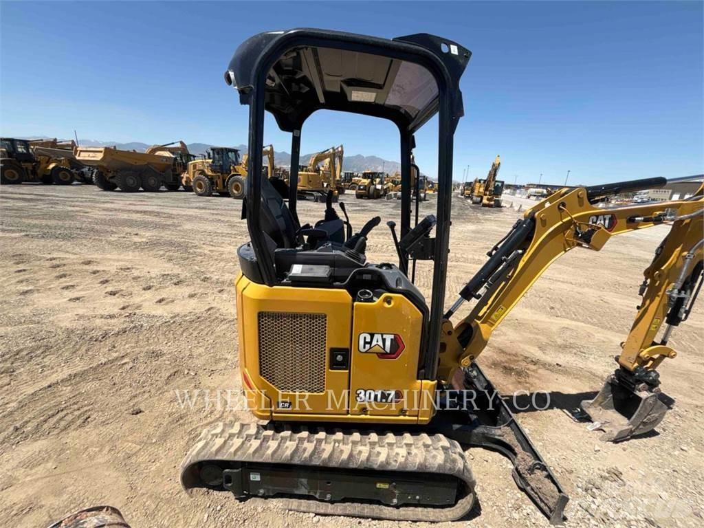 CAT 301.7 C1 Pásové rýpadlá