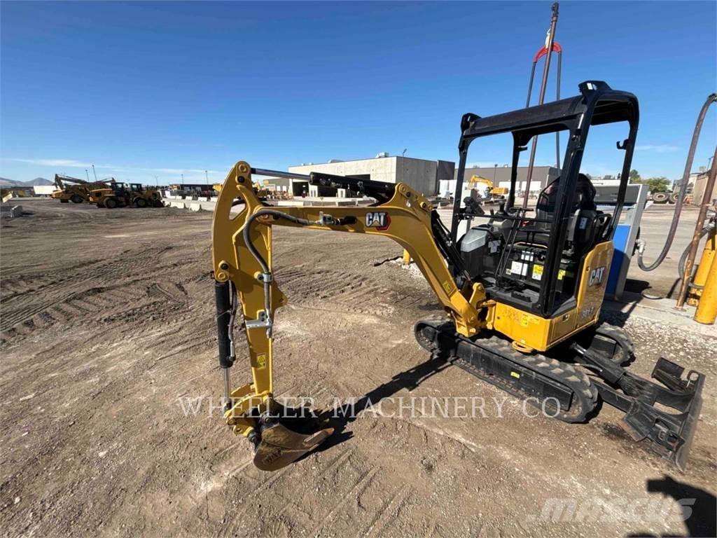 CAT 301.7 C1 Pásové rýpadlá
