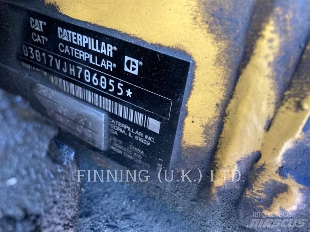 CAT 301.705ACR Pásové rýpadlá