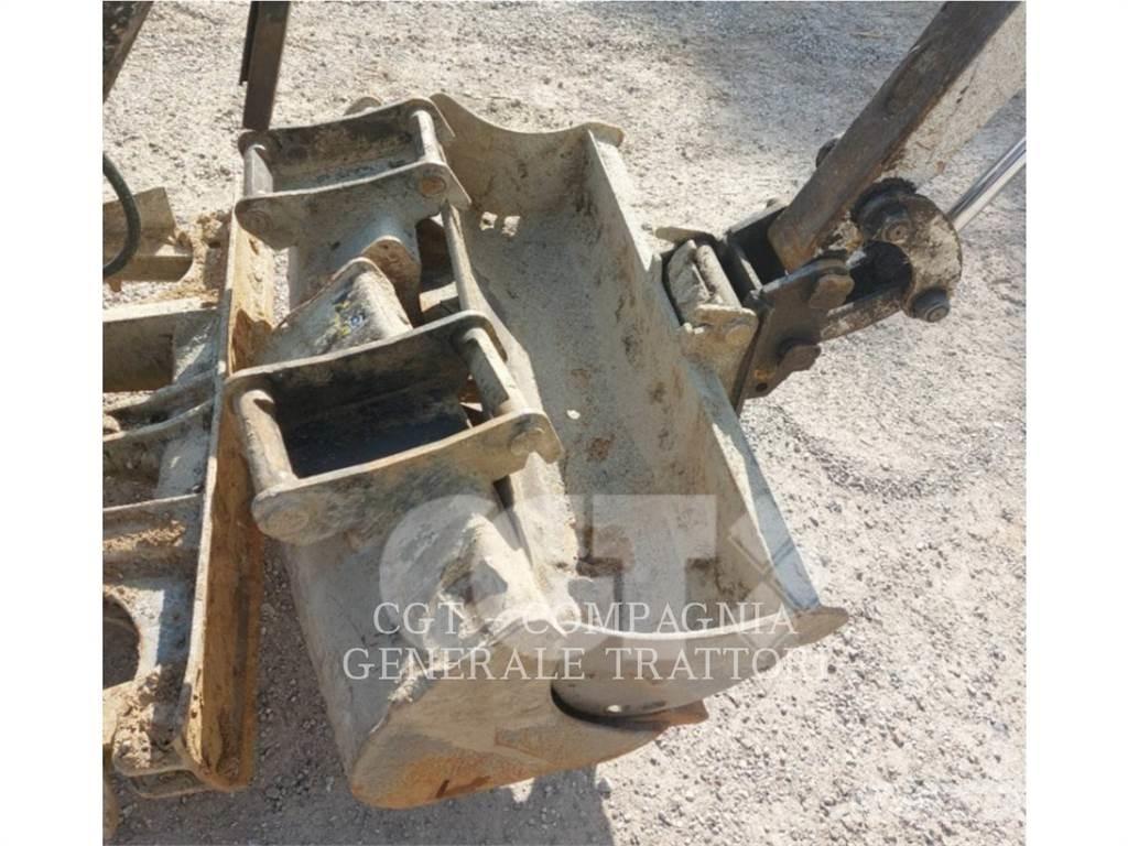 CAT 301.7D Pásové rýpadlá