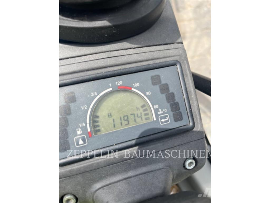 CAT 301.7D Pásové rýpadlá