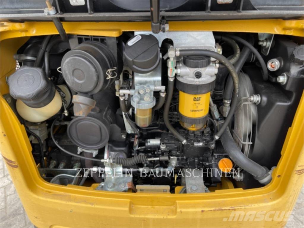 CAT 301.7D Pásové rýpadlá