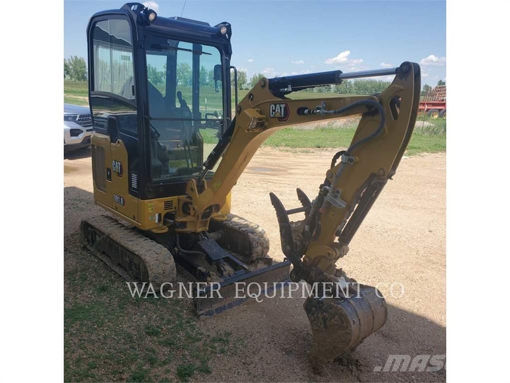 CAT 301.8 Pásové rýpadlá