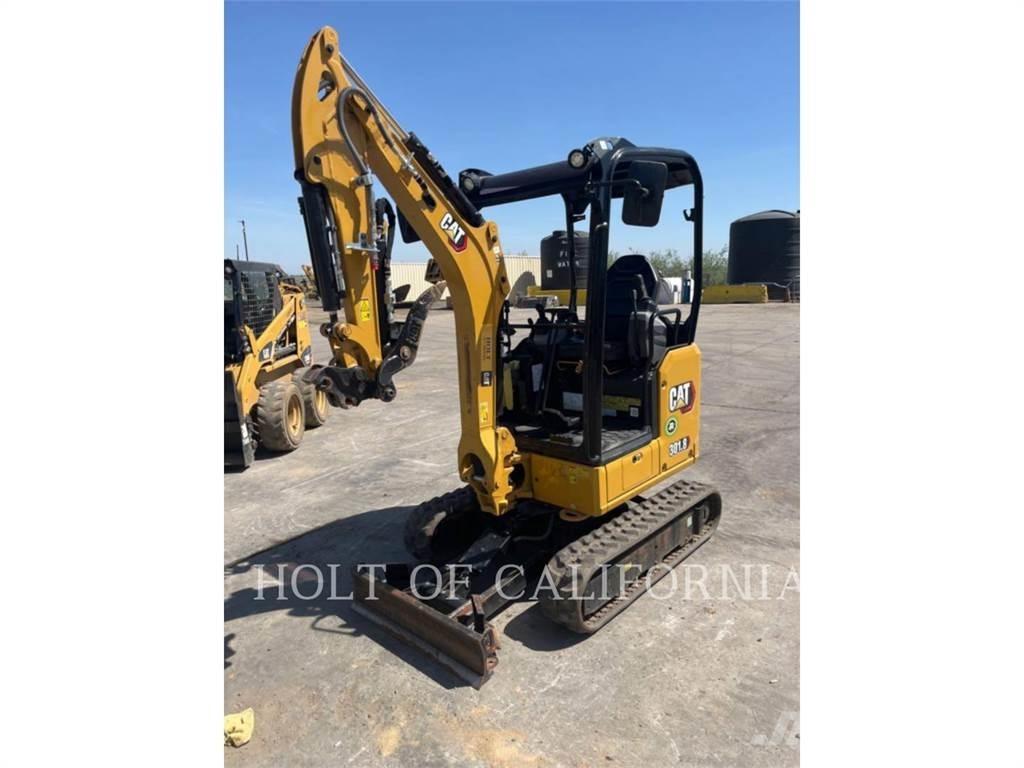 CAT 301.8 Pásové rýpadlá