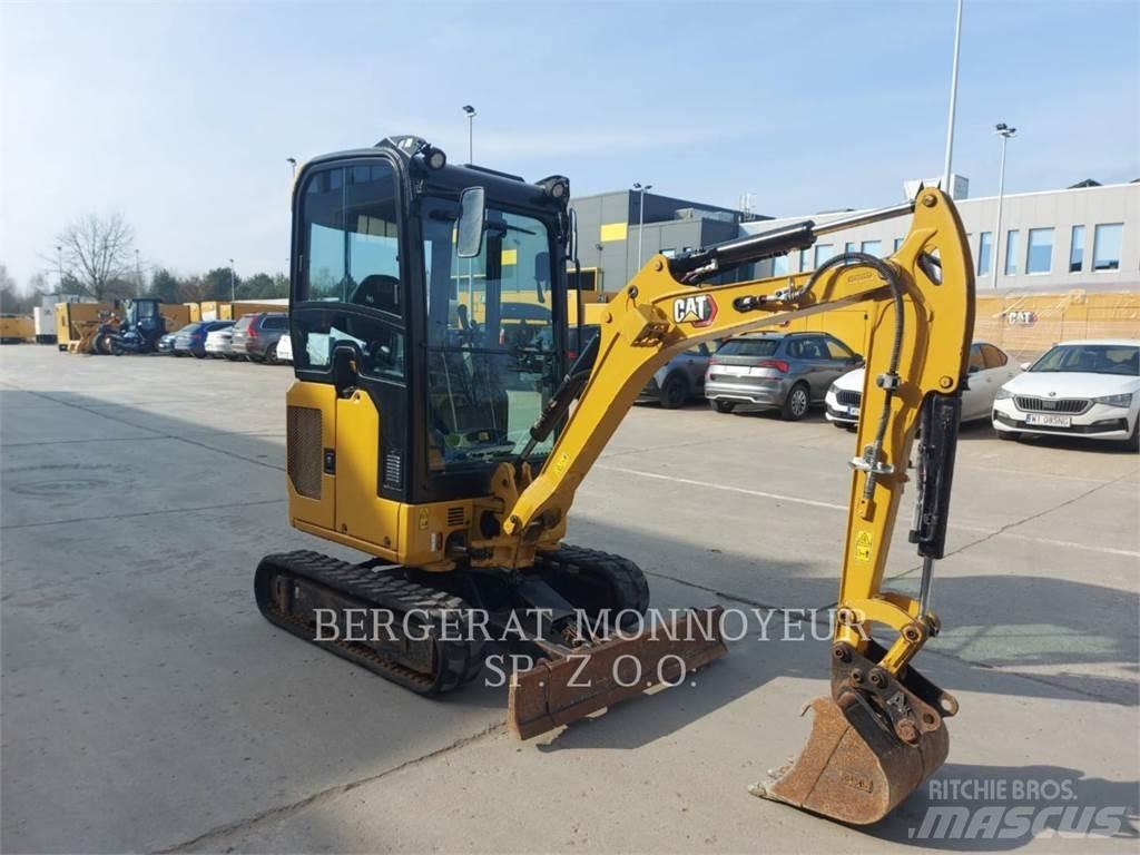 CAT 301.8 Pásové rýpadlá