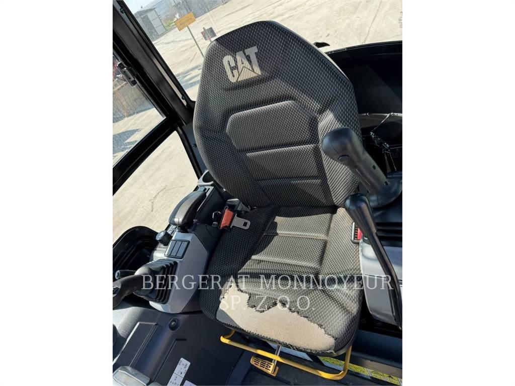 CAT 301.8 Pásové rýpadlá