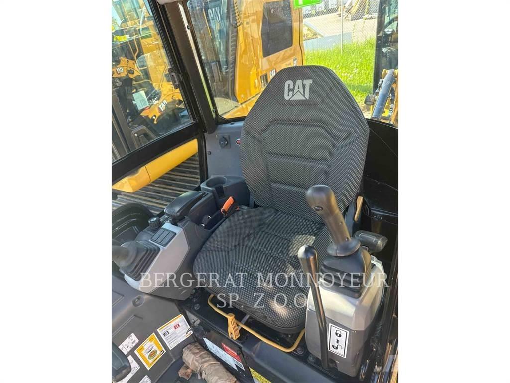 CAT 301.8 Pásové rýpadlá