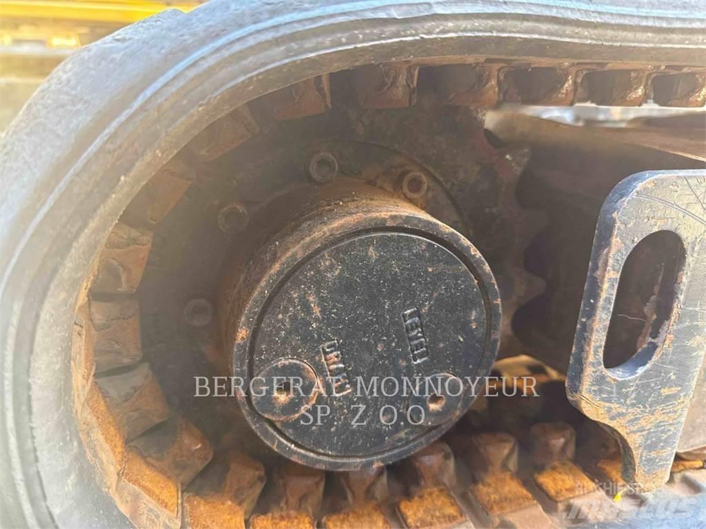 CAT 301.8 Pásové rýpadlá