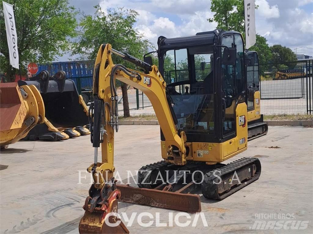 CAT 301.8 Pásové rýpadlá