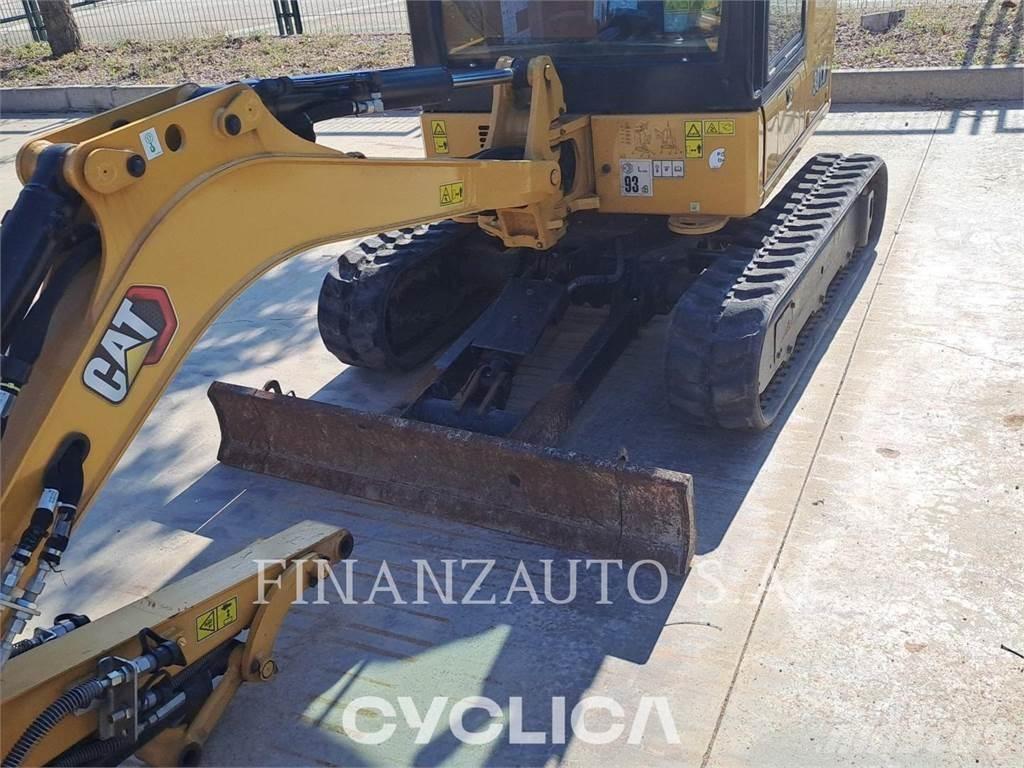CAT 301.8 Pásové rýpadlá