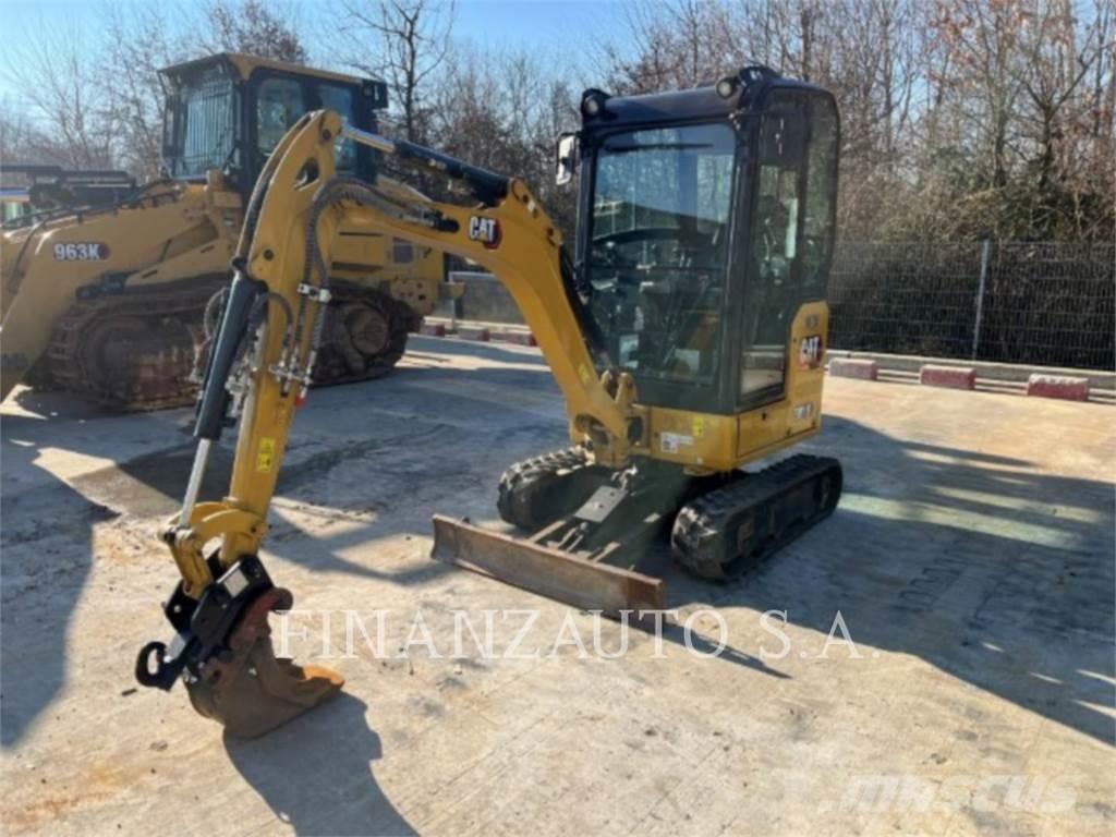 CAT 301.8 Pásové rýpadlá
