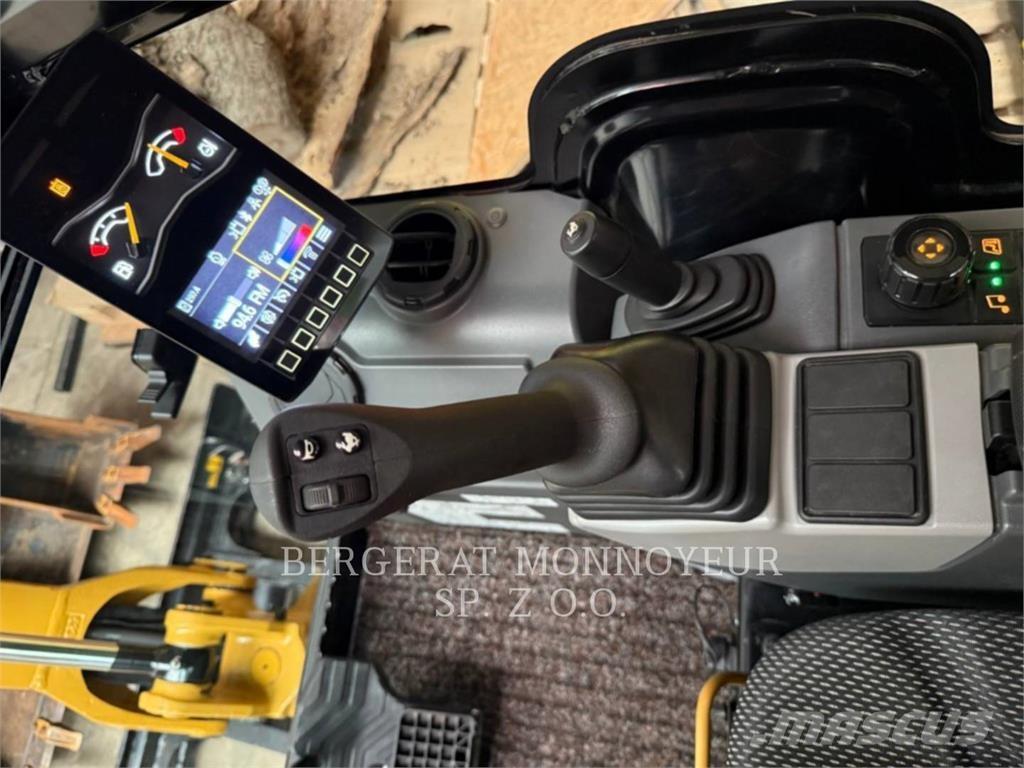 CAT 301.8 Pásové rýpadlá