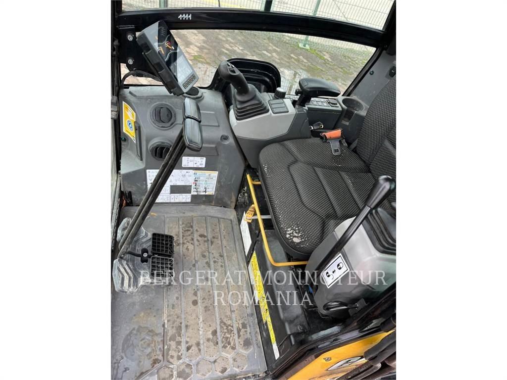 CAT 301.8-05 Pásové rýpadlá