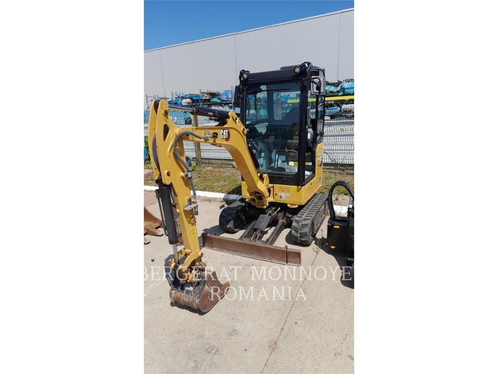 CAT 301.8-05 Pásové rýpadlá