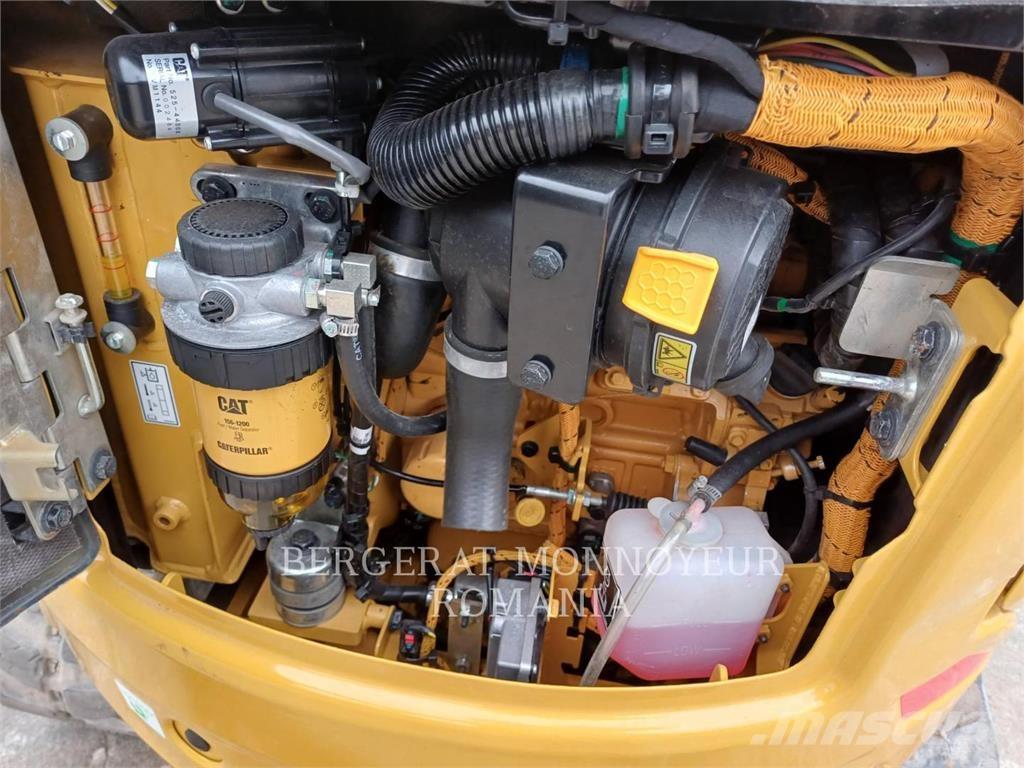 CAT 301.8-05 Pásové rýpadlá