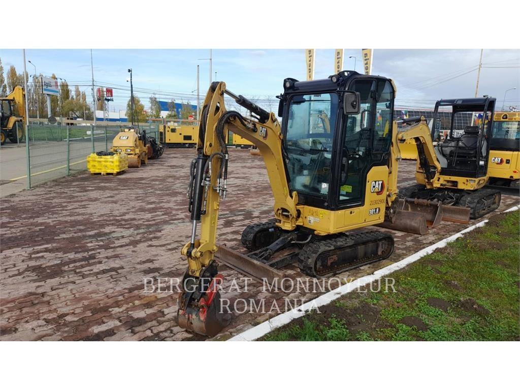 CAT 301.8-05 Pásové rýpadlá