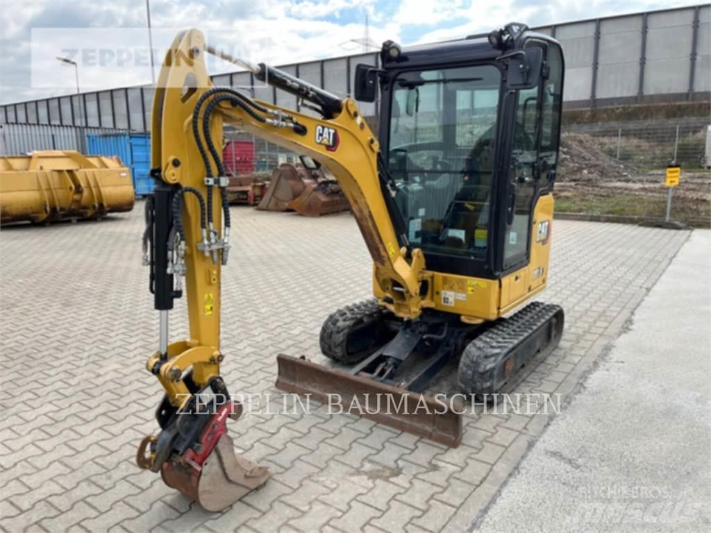 CAT 301.8-05A Pásové rýpadlá