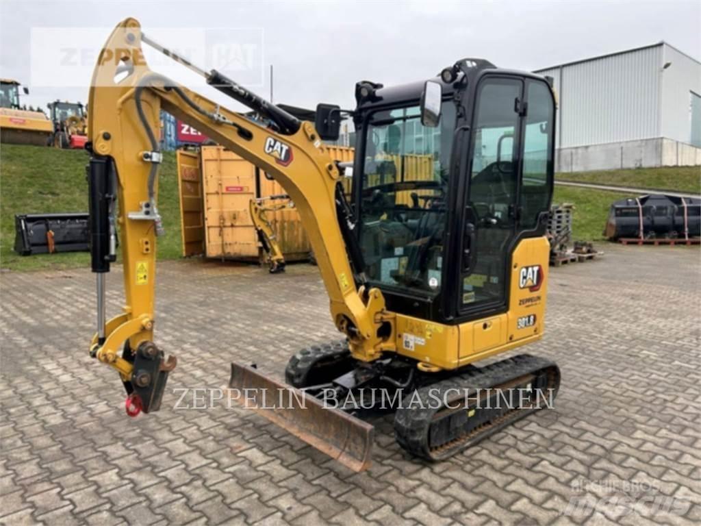 CAT 301.8-05A Pásové rýpadlá